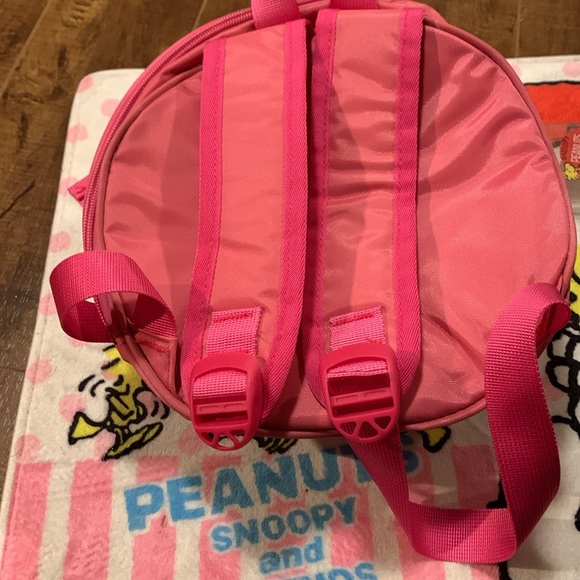 Snoopy macaroon purse back pack. - Picture 2 of 4